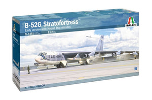 Italeri 1451 B-52G Stratofortress Early version with Hound Dog Missiles 1/72
