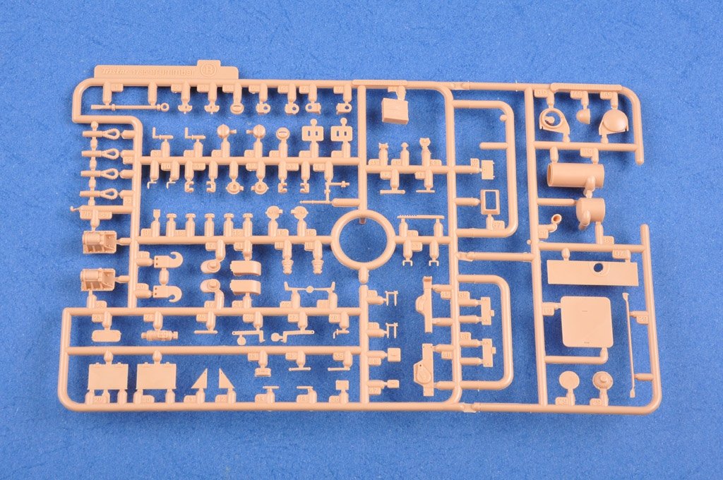 Hobby Boss 80135 German STURMPANZER IV EARLY VERSION MID PRODUCTION W/INTERIOR – zdjęcie 6