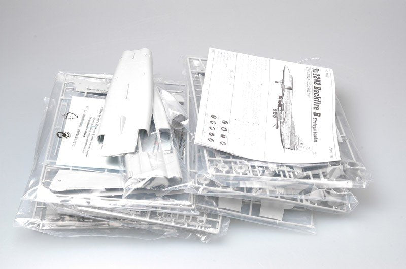 Trumpeter 01655 Tu-22M2 Backfire B Strategic bomber 1/72 – zdjęcie 3