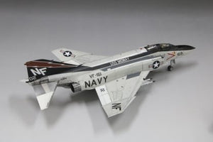 Fine Molds 72743 U.S. Navy Jet Fighter F-4J “USS Midway 1978” 1/72 – zdjęcie 3