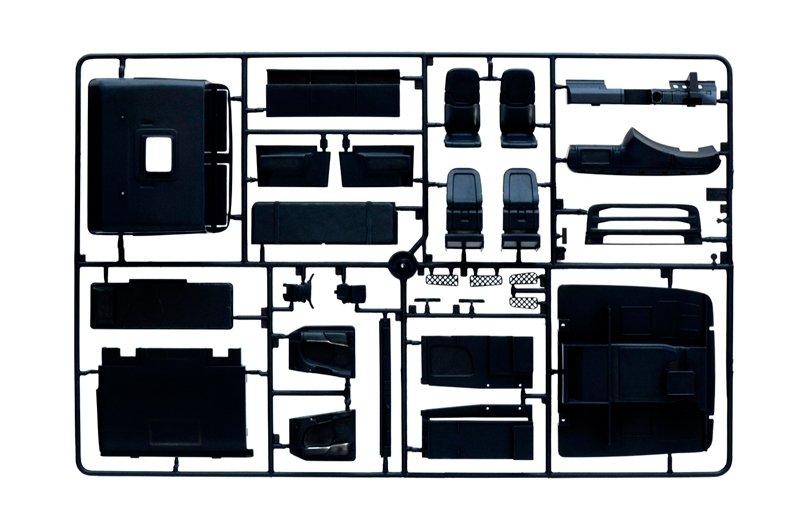 Italeri 3952 Scania R730 Streamline 4×2 Show Trucks 1/24 – image 4