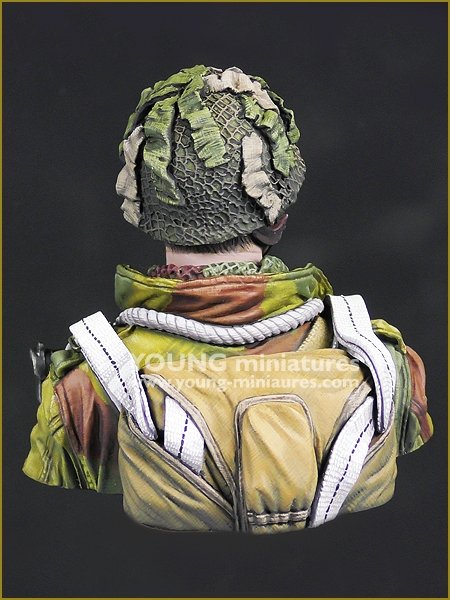 Young Miniatures YM1864 British Paratrooper Operation Market Garden 1944 1/10 – image 4