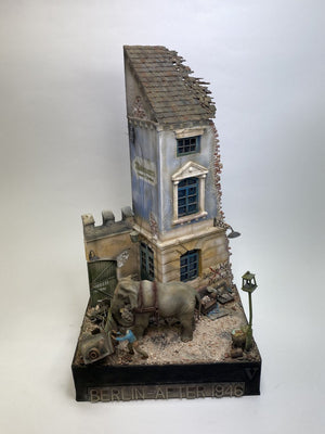 RT-Diorama 35025 Diorama-Base: German Town House 1/35 – image 3