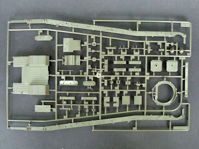 Trumpeter 00205 HQ-2 Missile With Loading Cabin 1/35 – zdjęcie 2