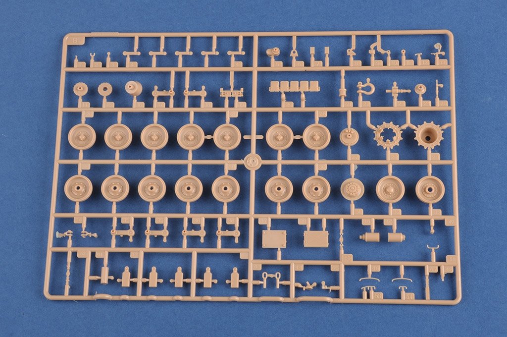 Hobby Boss 84503 Leopard C2 (Canadian MBT) 1/35 – image 11