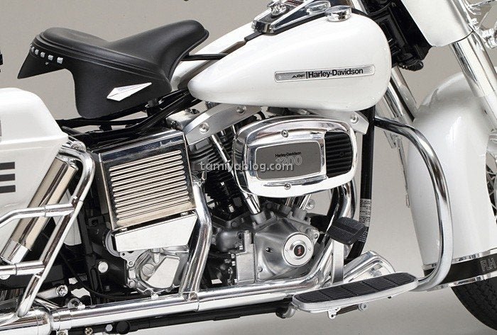 Tamiya 16038 Harley Davidson FLH1200 - Police Bike 1/6 – zdjęcie 3