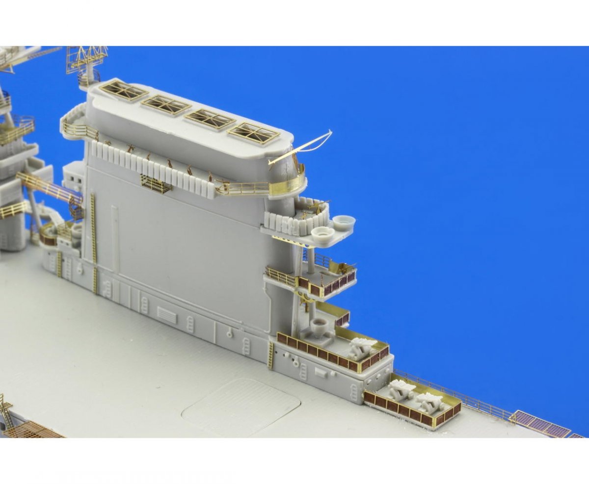 Eduard 17034 USS Lexington CV-2 05/1942 TRUMPETER 1/700 – image 11