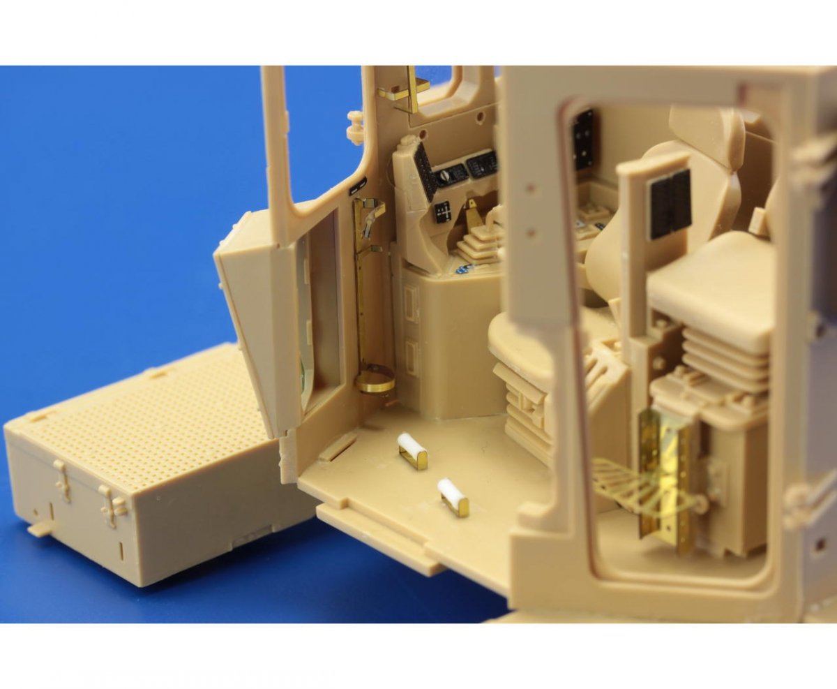 Eduard 36268 Doobi Bulldozer interior - colour 1/35 Meng – zdjęcie 8