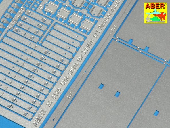 Aber 25019 Side skirts for Panther A/D 1/25 – image 3