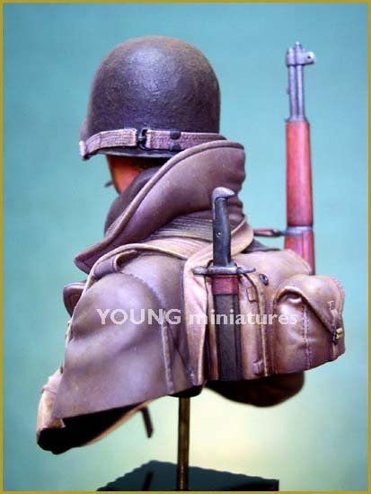 Young Miniatures YM1812 US SOLDIER ARDENNES 1944 1/10 – zdjęcie 3