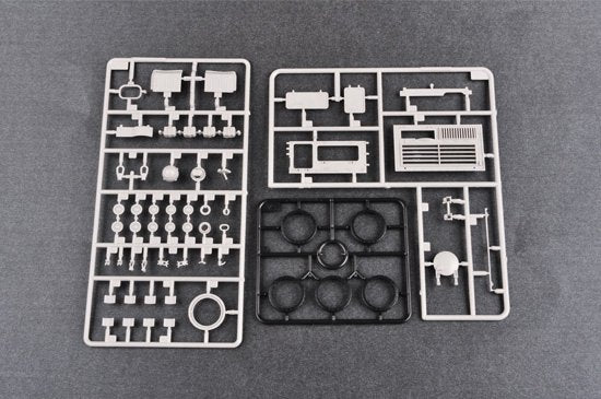 Trumpeter 01547 T-62 Mod.1962 Iraq modification – image 10