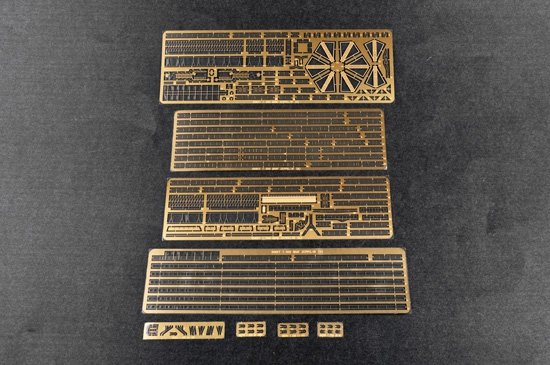 Trumpeter 05627 German Navy Aircraft Carrier DKM Graf Zeppelin 1/350 – zdjęcie 5