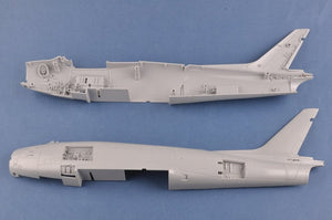 Hobby Boss 81808 F-86F-30 Saber 1/18 – image 15