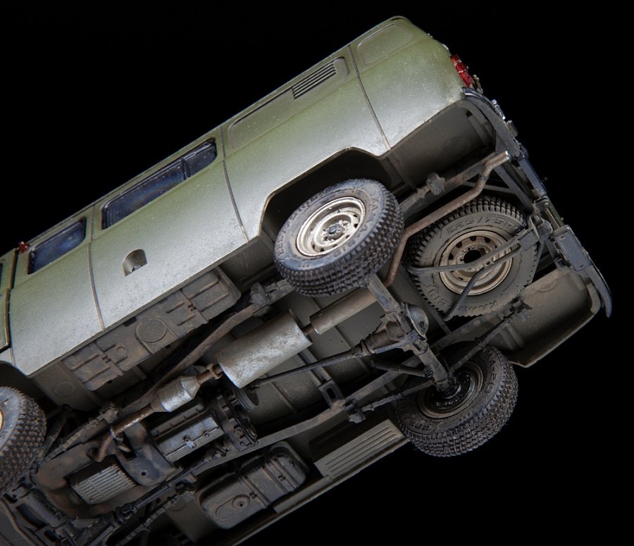 Zvezda 3644 Russian Military Van UAZ 3909 1/35 – image 5