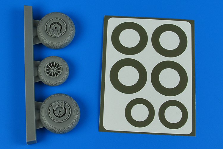 Aires 4873 B-26K Invader wheels &amp;amp; paint masks - late - Diamond Pattern 1/48 ICM