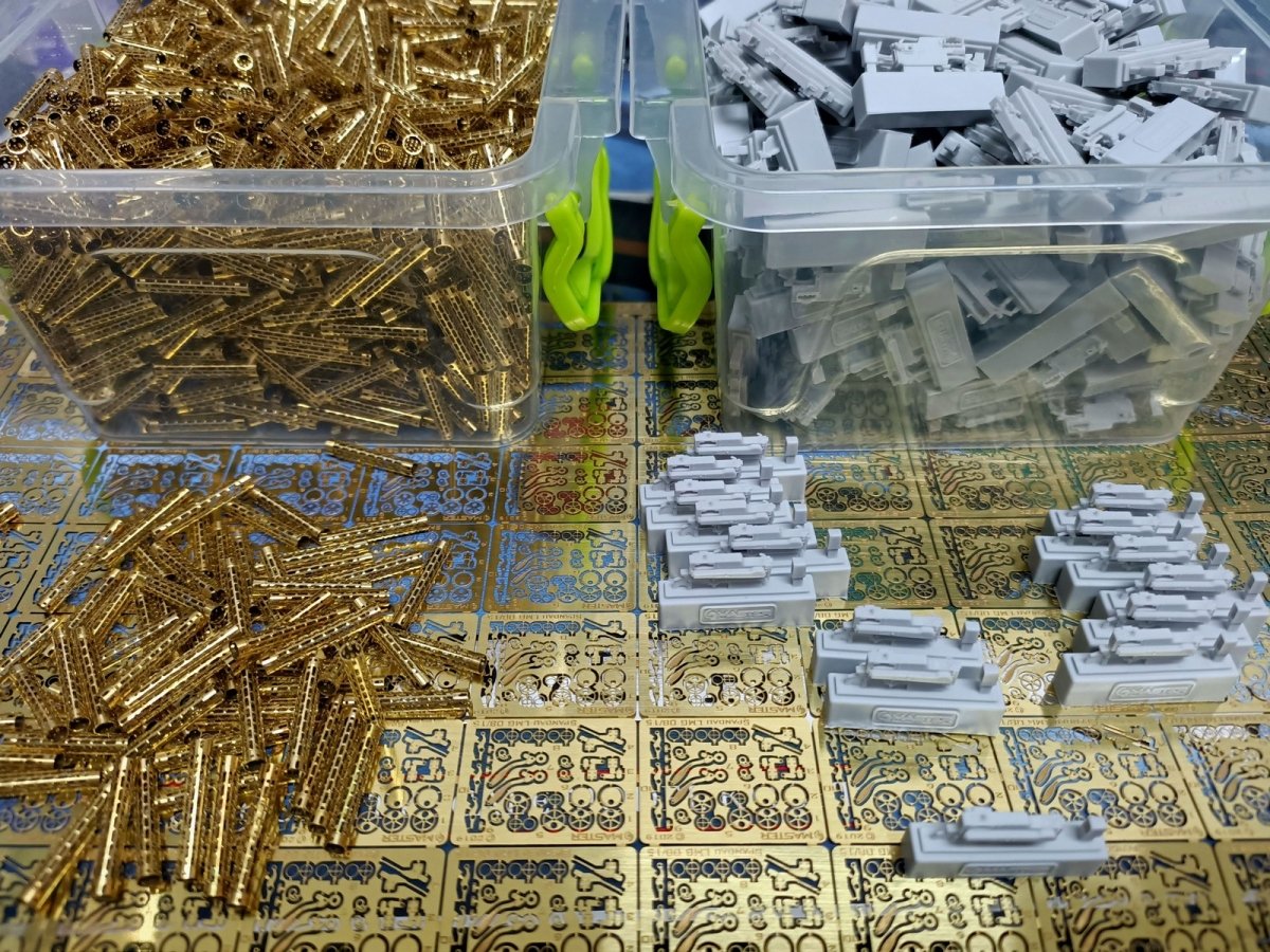 Master AM-32-121 Niemiecki karabin maszynowy z I w.św. Spandau LMG 8/15 (2szt.) (elementy żywiczne, toczone i fototrawione) 1/32 – zdjęcie 9
