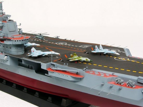 Trumpeter 05606 USSR Admiral Kuznetsov aircraft carrier 1/350 – image 10
