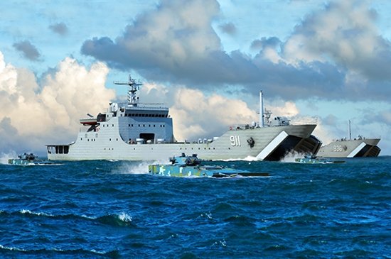 Trumpeter 06728 PLA Navy Type 072A LST 1/700 – zdjęcie 2