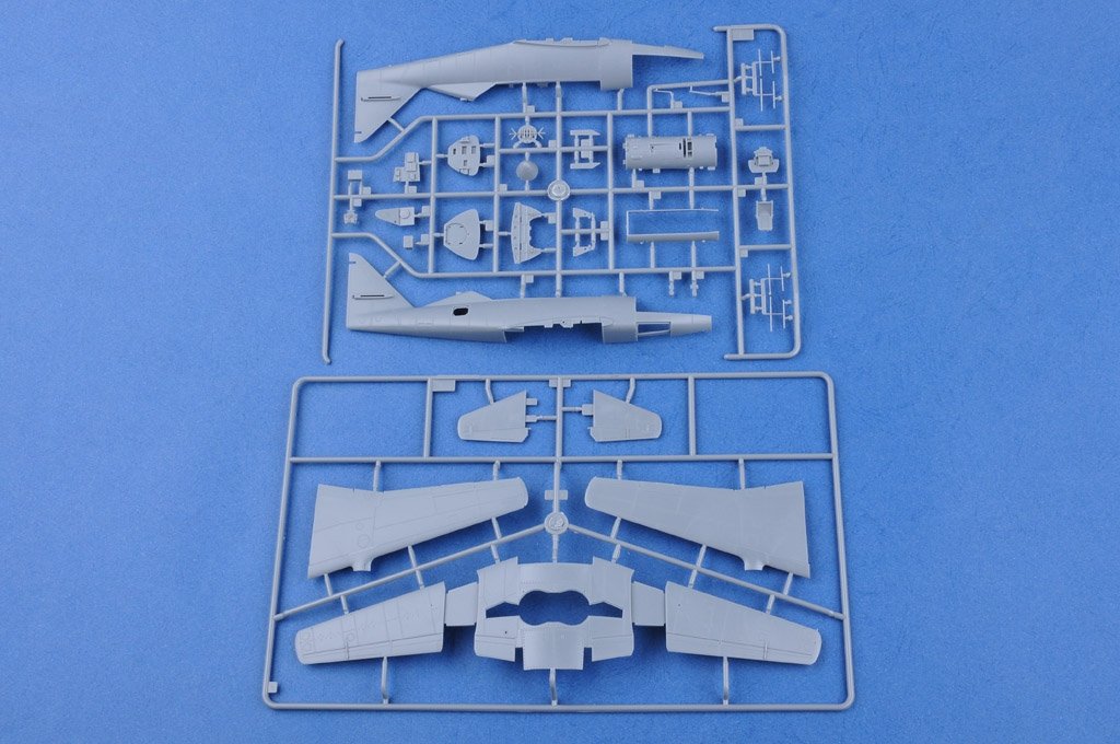 Hobby Boss 80380 Me 262 B-1a/CS-92 1/48 – image 5