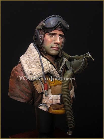 Young Miniatures YM1815 B-17 Waist Gunner ETO, 1944 1/10 – image 8
