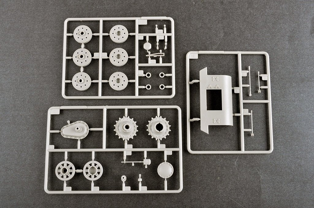 Trumpeter 09591 Soviet T-100Z Heavy Tank 1/35 – immagine 11