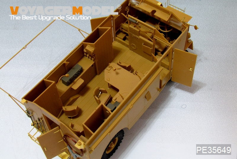 Voyager Model PE35649 WWII British AEC 4x4 Armored Command Vehicle&amp;quot;Dorchester&amp;quot; For AFV 35227 1/35 – zdjęcie 3