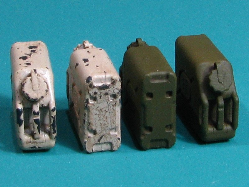 EUREKA XXL E-045 US Military Fuel Canisters 1/35 – zdjęcie 4