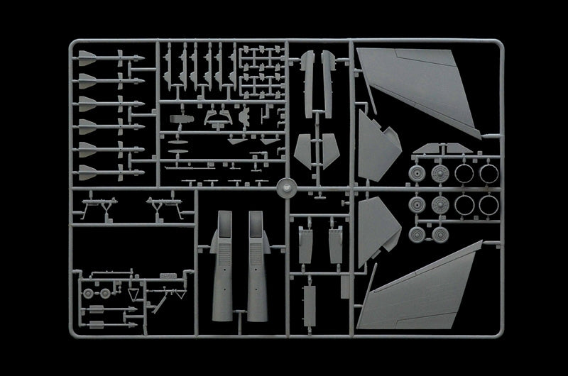 Italeri 0197 SU-33D Flanker-D 1/72 – image 5