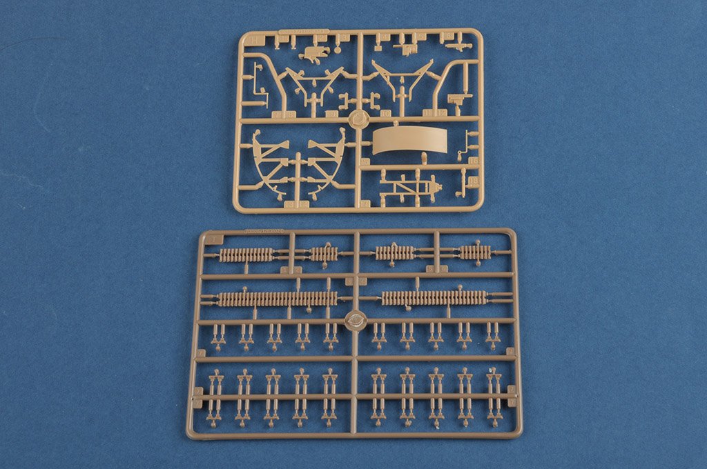 Hobby Boss 83894 French R35 with FCM turret tank 1/35 – zdjęcie 10