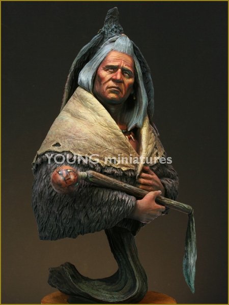 Young Miniatures YH1821 Blackfoot Raven Bearer 1/10 – image 8