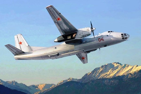 A-Model 72220 Soviet Antonov An-30 "Clank" 1/72