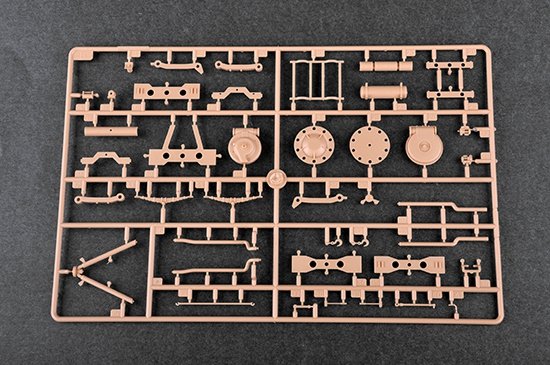 Trumpeter 09538 Sd.Kfz.8 (DB9)Half-Track Artillery Tractor 1/35 – zdjęcie 7