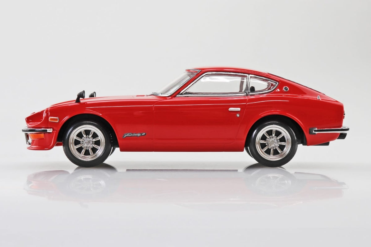 Aoshima 06474 Nissan S30 Fairlady Z Custom (Red) 1/32 – image 4