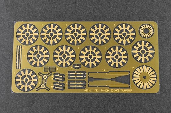 Trumpeter 03221 F-100C Super Saber 1/32 – image 13