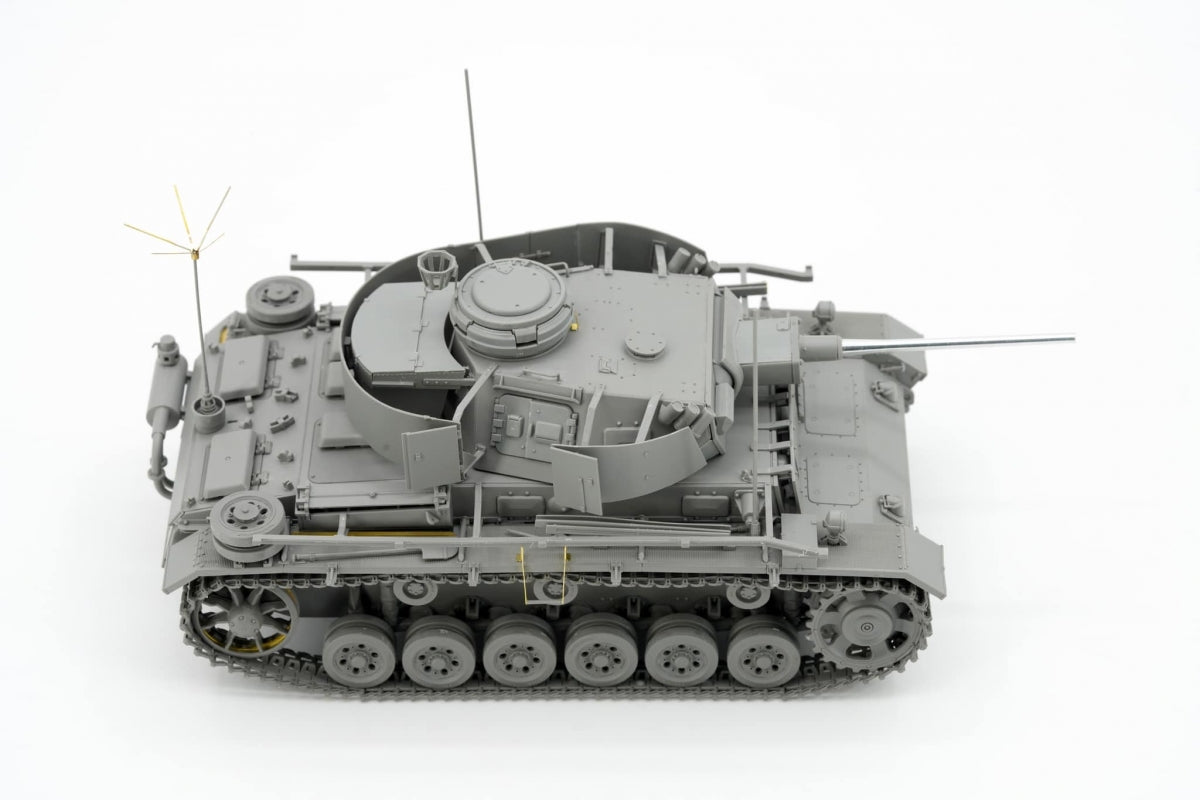Border Model BT-048 Pz.Bef.Wg.III Ausf.K 2in1 w/Schürzen 1/35 – zdjęcie 5