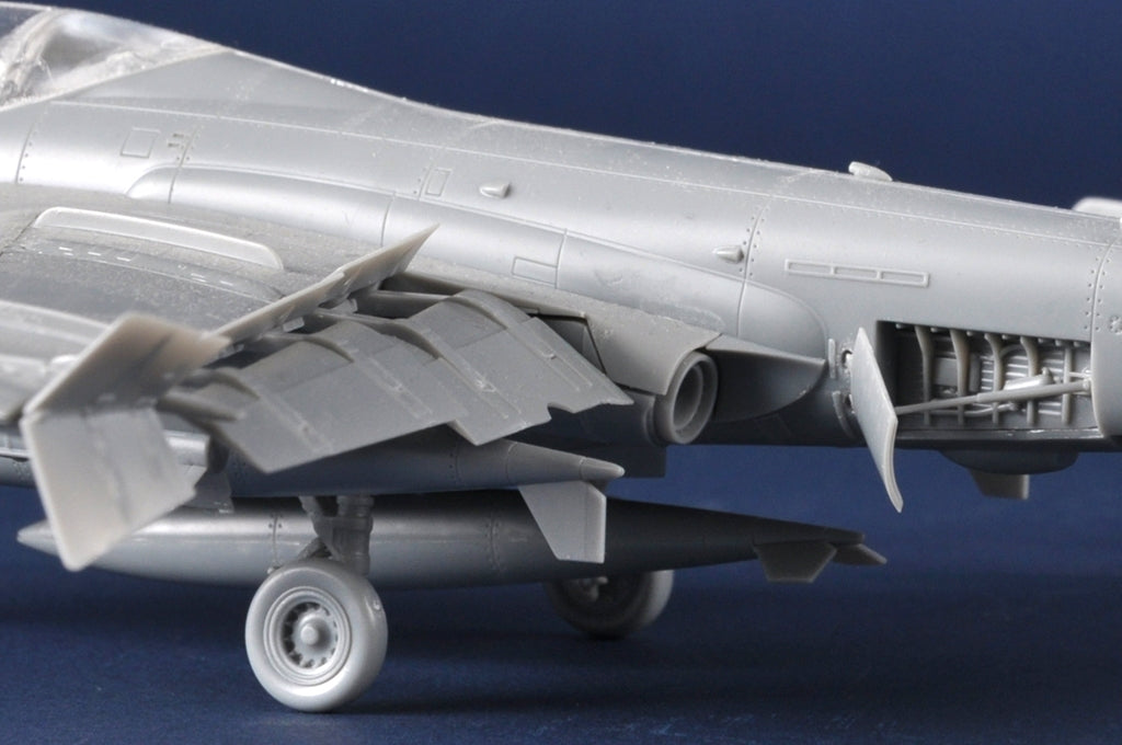 Trumpeter 01640 Grumman A-6A/E Intruder 1/72 – zdjęcie 6