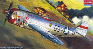 Academy 12491 P-47 D Thunderbolt Bubble-Top 1/72 (2174)