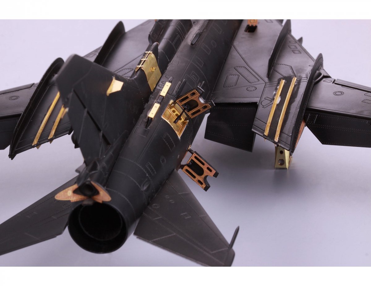 Eduard 48922 Su-17 M3/ M4 exterior KITTY HAWK 1/48 – image 5