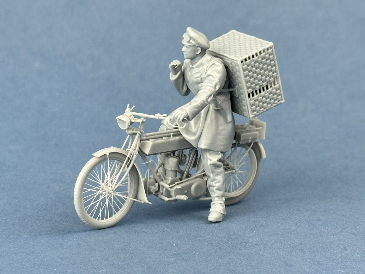 Copper State Models F35-060 British Dispatch Rider with a basket of pigeons ( Motorcycle not included) 1/35 – zdjęcie 2