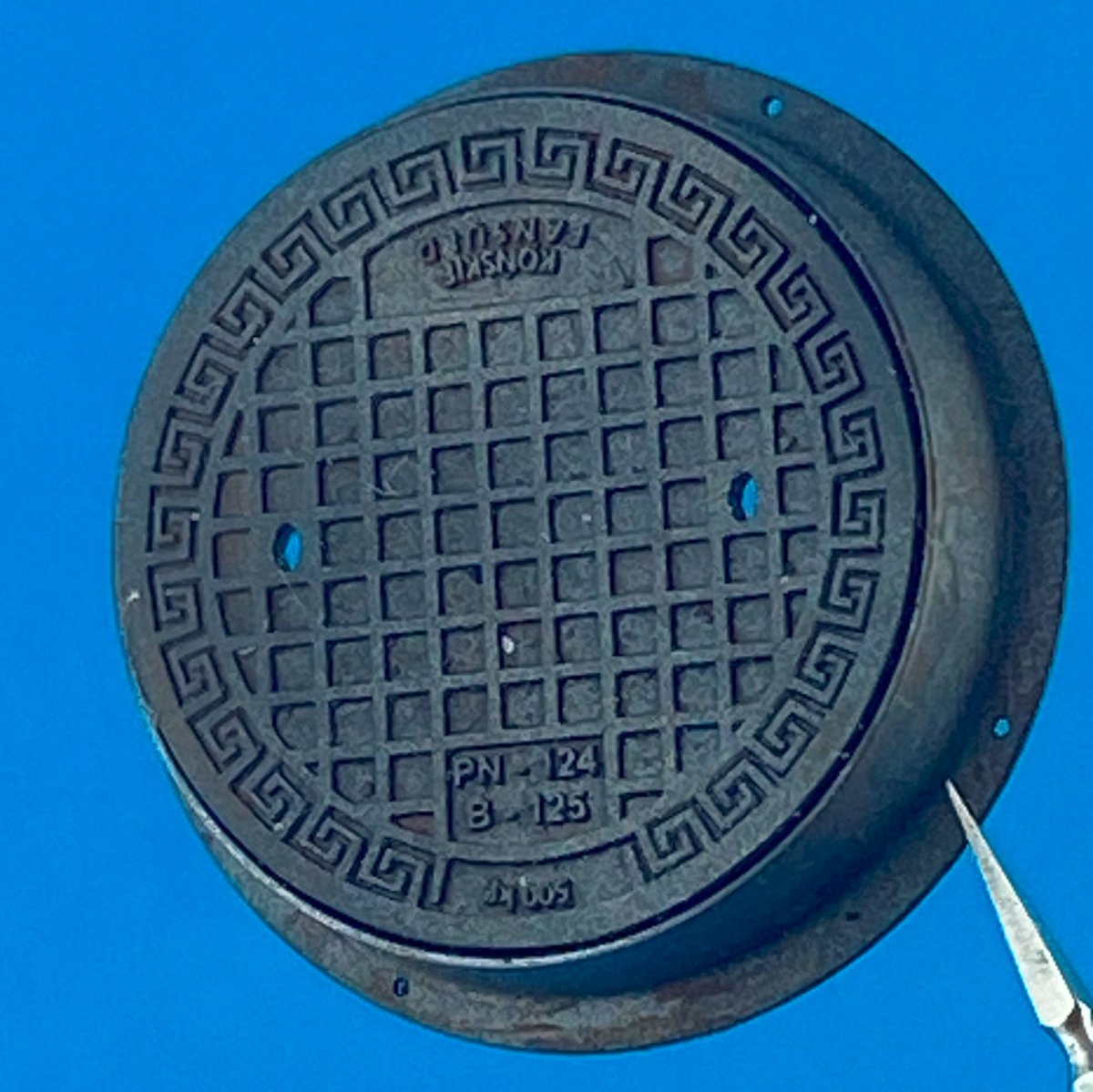 Point of no Return 3523036 Żeliwny właz kanalizacyjny / Cast iron sewer manhole 1/35 – zdjęcie 5