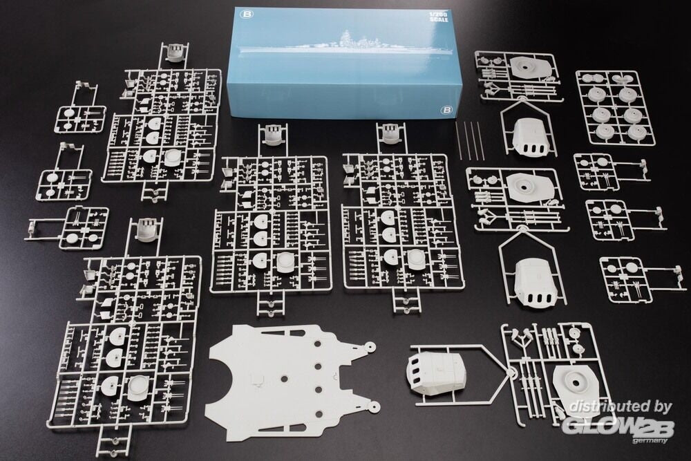 Glow2B 5058052 Yamato Battleship Premium 1/200 – image 4