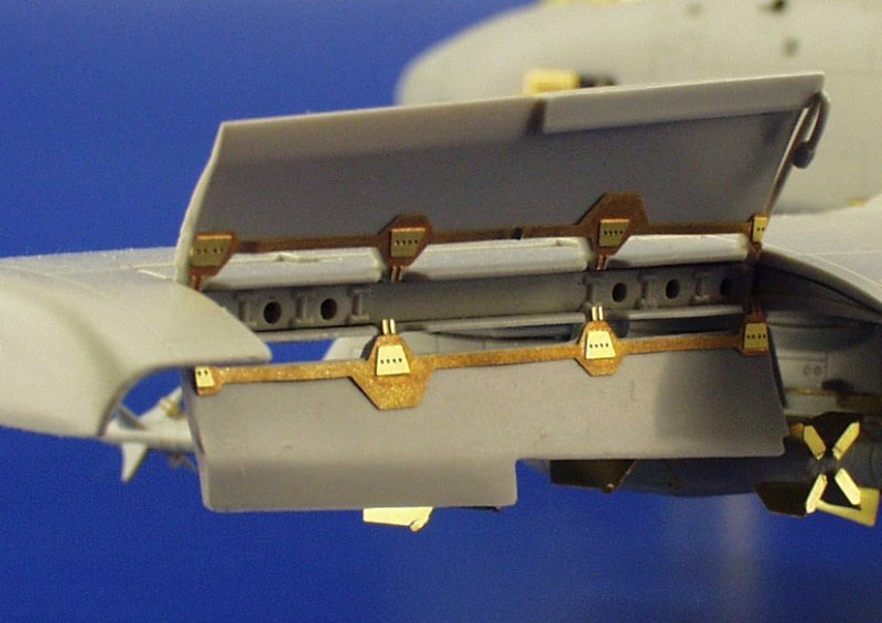 Eduard 73232 A-10 1/72 ITALERI, REVELL – zdjęcie 10