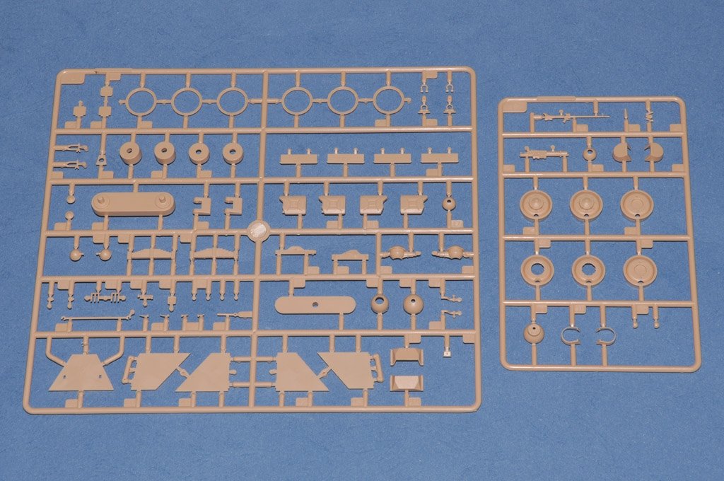 Hobby Boss 83889 M35 Mittlere Panzerwagen ADGZ-Daimler 1/35 – Bild 7