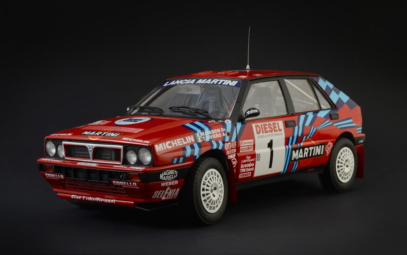 Italeri 4712 Lancia Delta HF Integrale Sanremo 1989 1/12 – zdjęcie 4