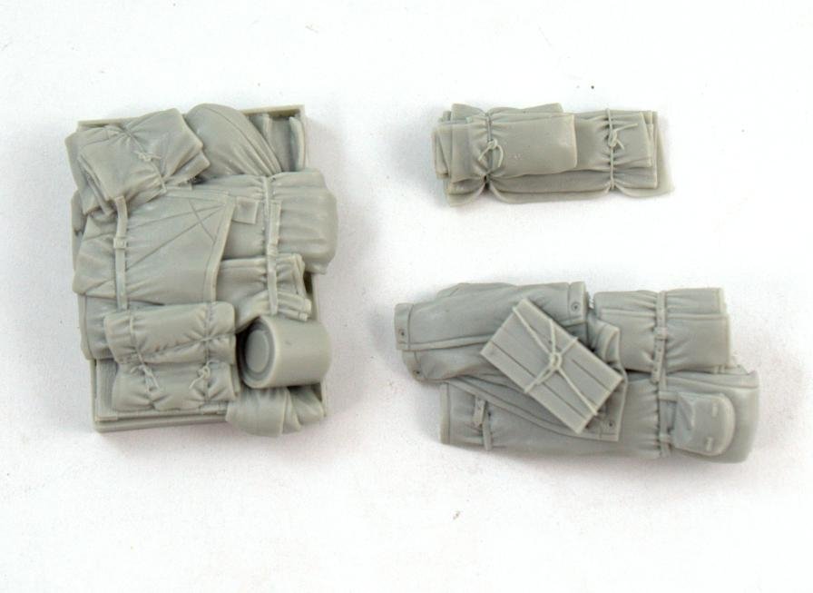 Panzer Art RE35-497 Stowage set for Hanomag SS100 1/35 – image 3