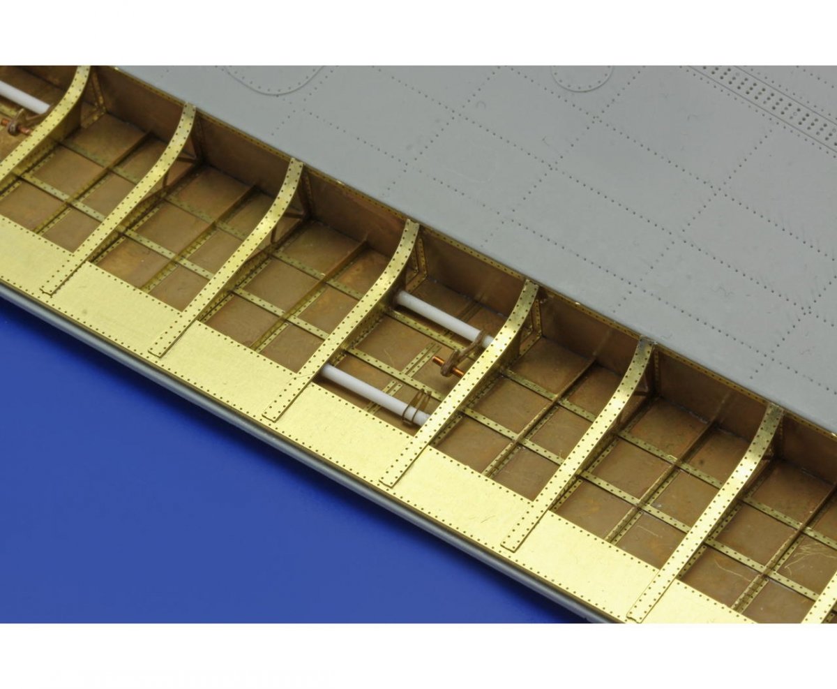 Eduard 32337 B-17G landing flaps 1/32 HK Models – image 4