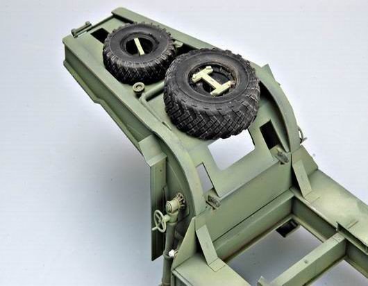 Trumpeter 00211 MAZ-537G intermediate type with MAZ/ChMZAP 5247G semi-trailer 1/35 – image 9