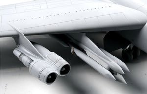 Modelcollect UA72200 B-52H U.S. Stratofortress strategic Bomber 1/72 – zdjęcie 10