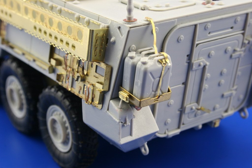 Eduard 35991 M-1126 Mounted rack and belts 1/35 Trumpeter – zdjęcie 13