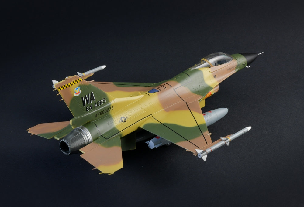 Italeri 35105 F-16C Fighting Falcon - WAR THUNDER 1/48 – zdjęcie 16